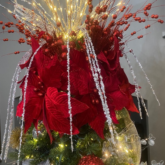 Sequin Loop Spray - Floral - Picture 5 of 7